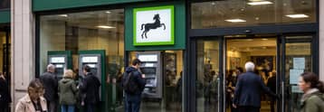 Lloyds share price flashes diamond reversal, bearish divergence: what next?