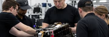 Why SpaceX stock is surging over 2% today