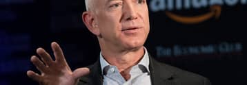 Amazon stock dips after $3 trillion: is Jeff Bezos selling at the perfect moment?