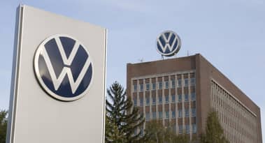 Volkswagen Q1 profit falls 14% amid tariffs, China slowdown
