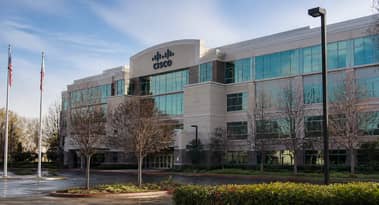Cisco beats earnings as AI orders surge: can CSCO extend its rally?