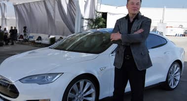 A Tesla and SpaceX merger would create a conglomerate: is it a good deal?